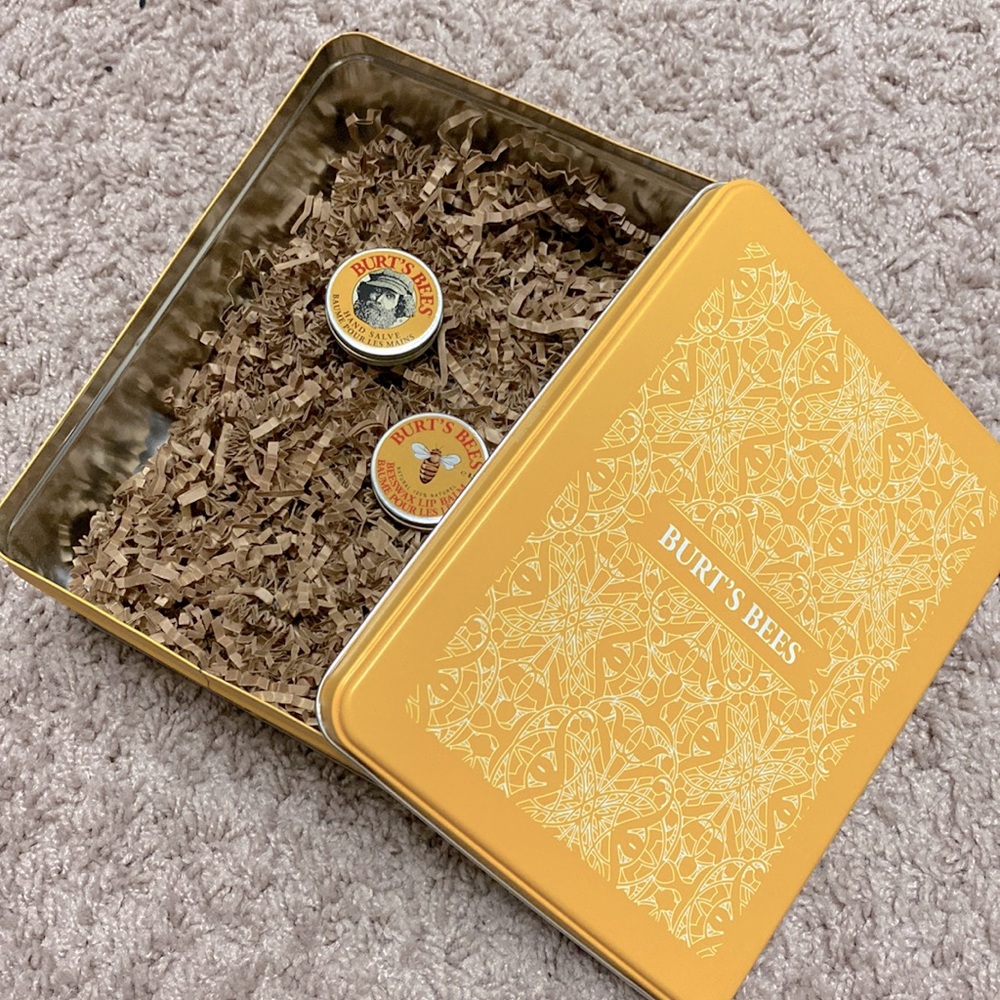 🐝 Burt’s Bees Tin and Products